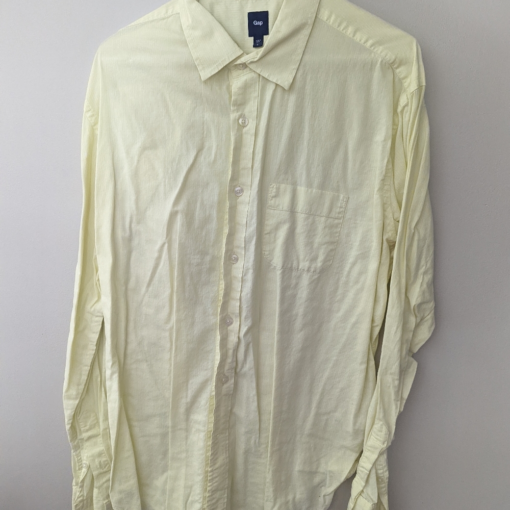 Gap button down shirt